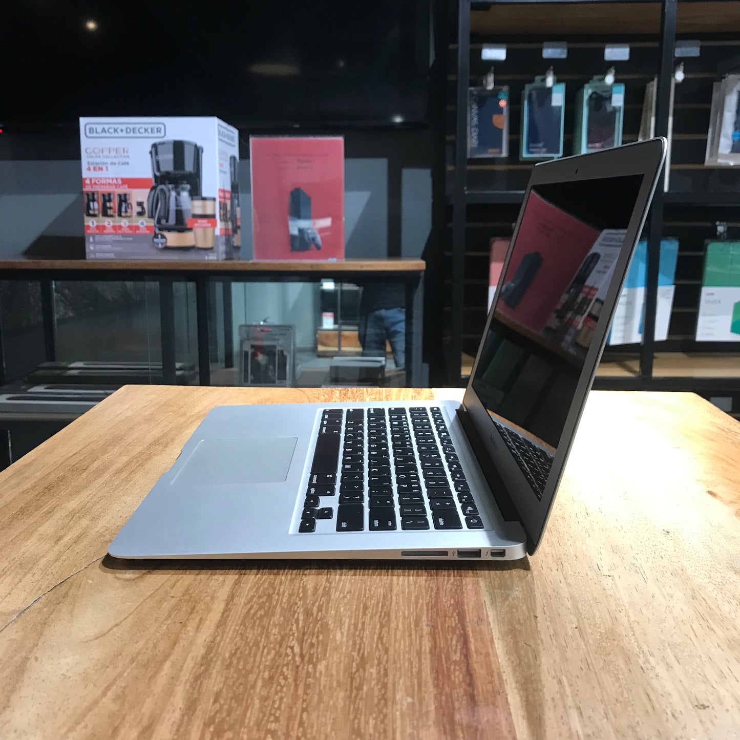 MacBook Air 13" 256gb 2015 (Producto Único)