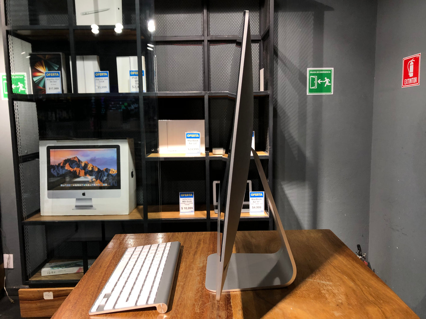 iMac 21" Late 2015 (Producto Unico)