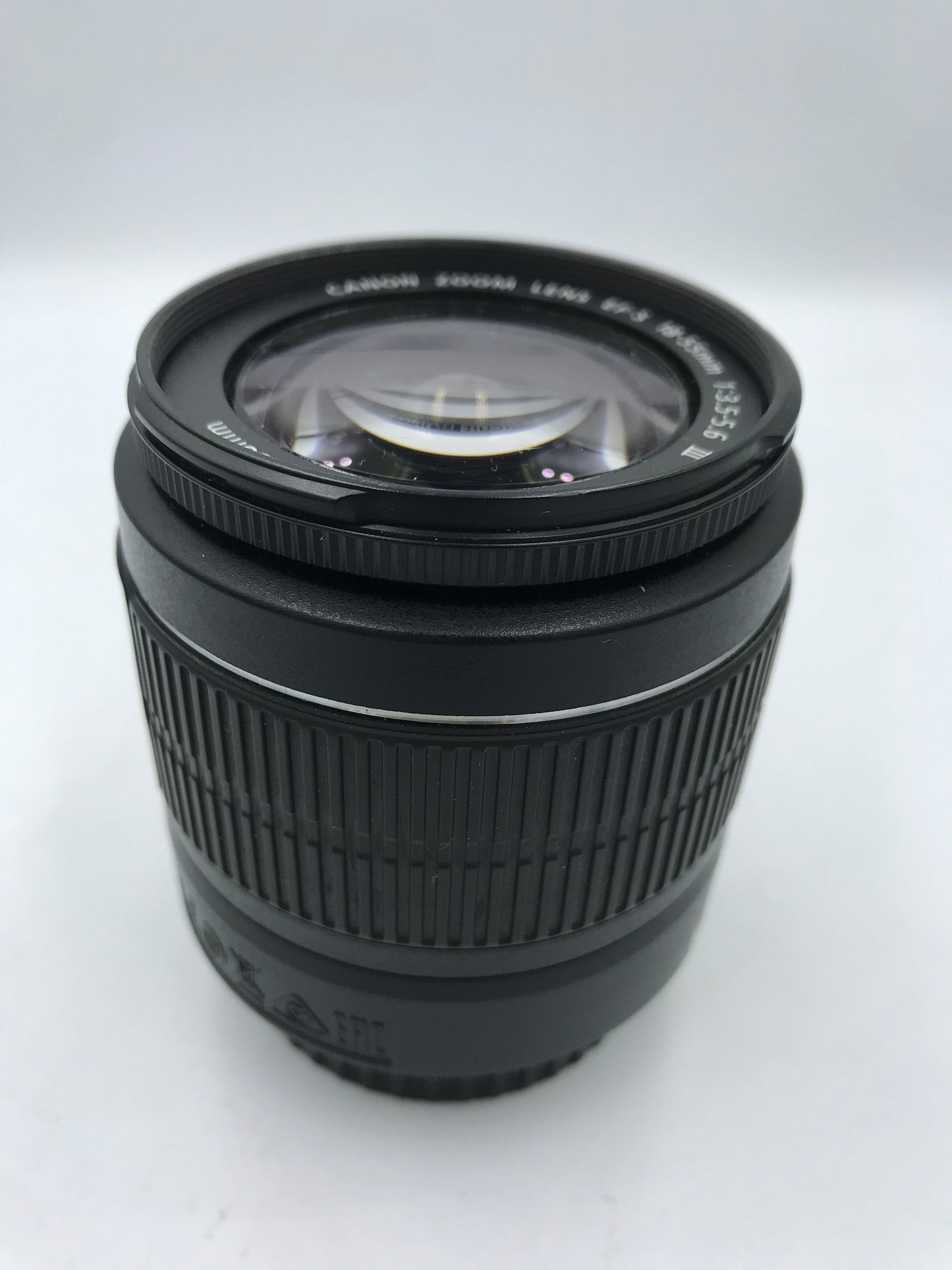 Lente Canon Zoom Lens EF-S 18-55mm 1:3.5-5.6 III (Producto Unico)
