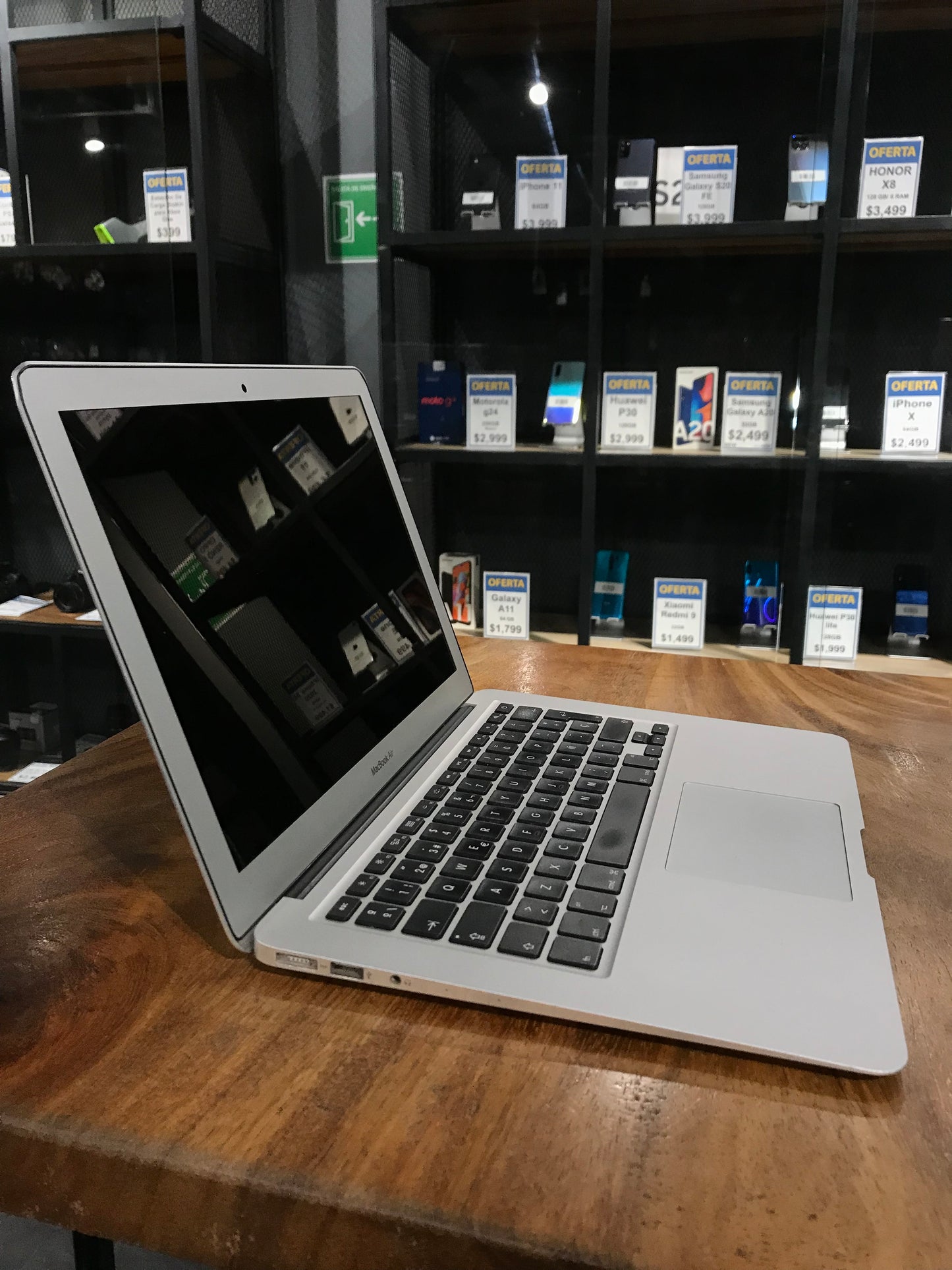 MacBook Air 13" 2015 8GB RAM/256 GB (Producto Unico)