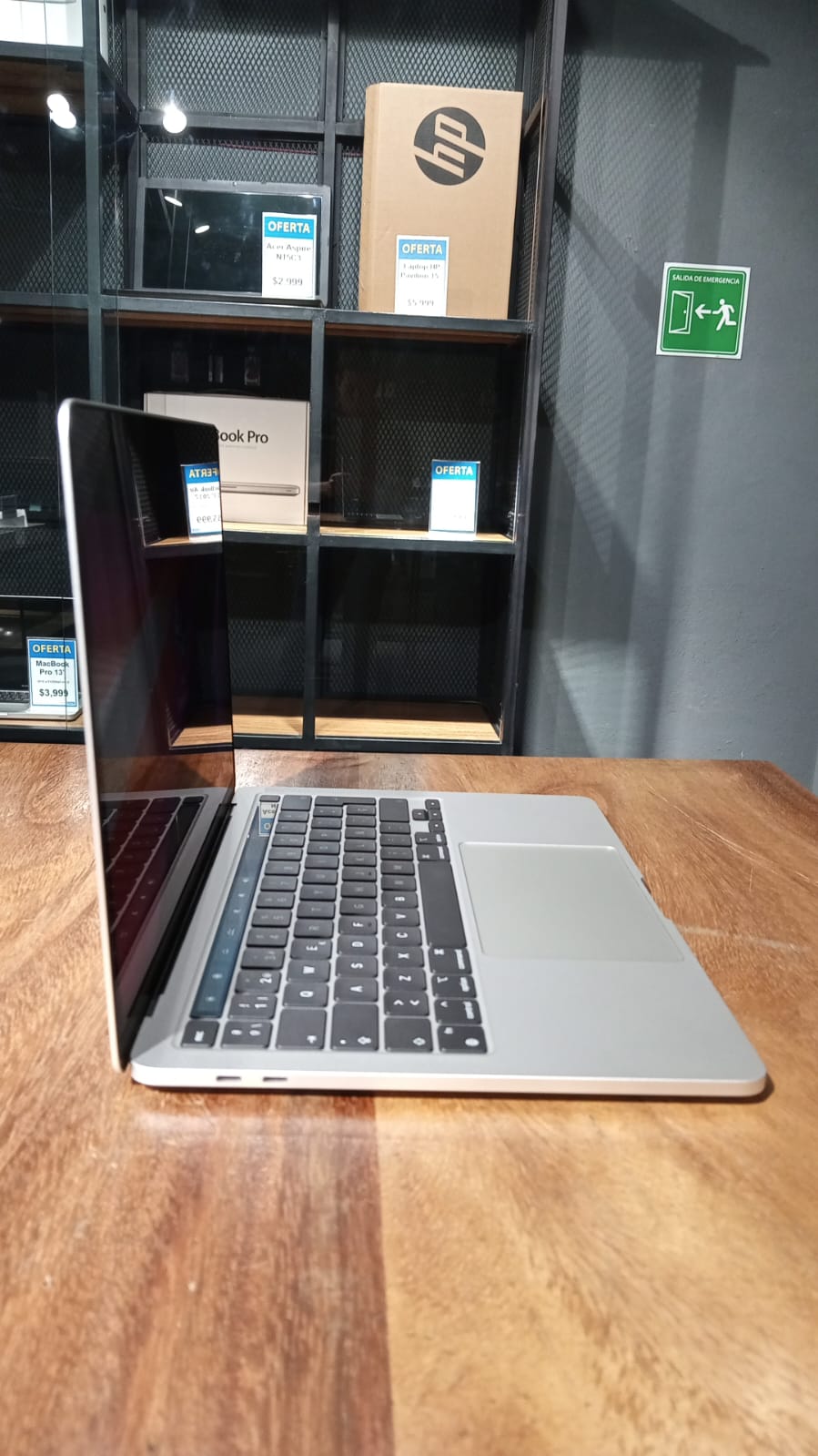 MacBook Pro 13" M1 2020 (Producto Unico)