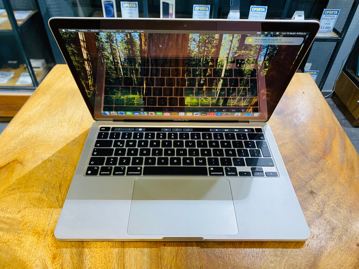 Macbook Pro 13" 2020 M1 512GB (Producto Unico)