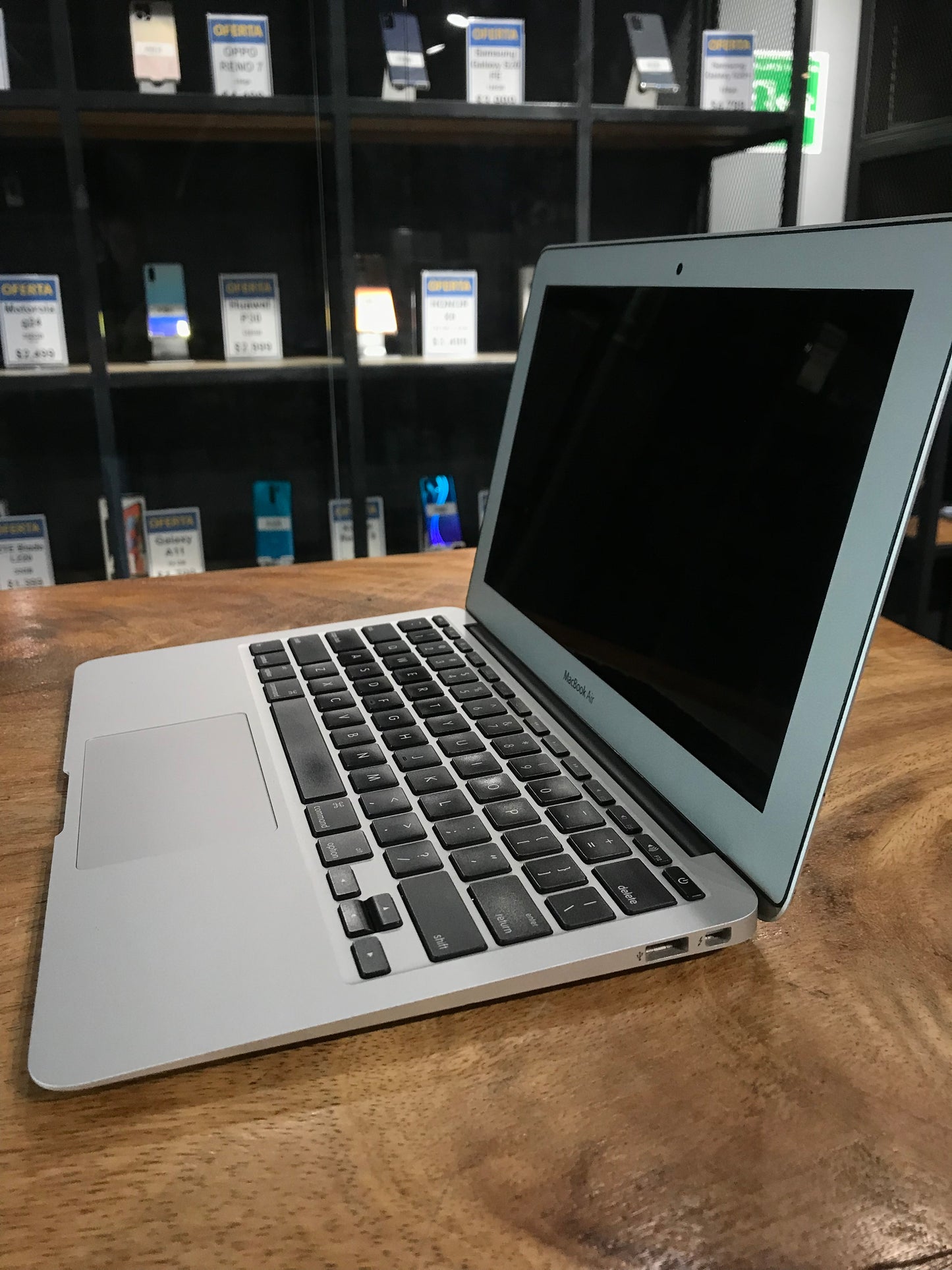 MacBook Air 11" 2013 4 RAM 128 SSD (Producto Unico)