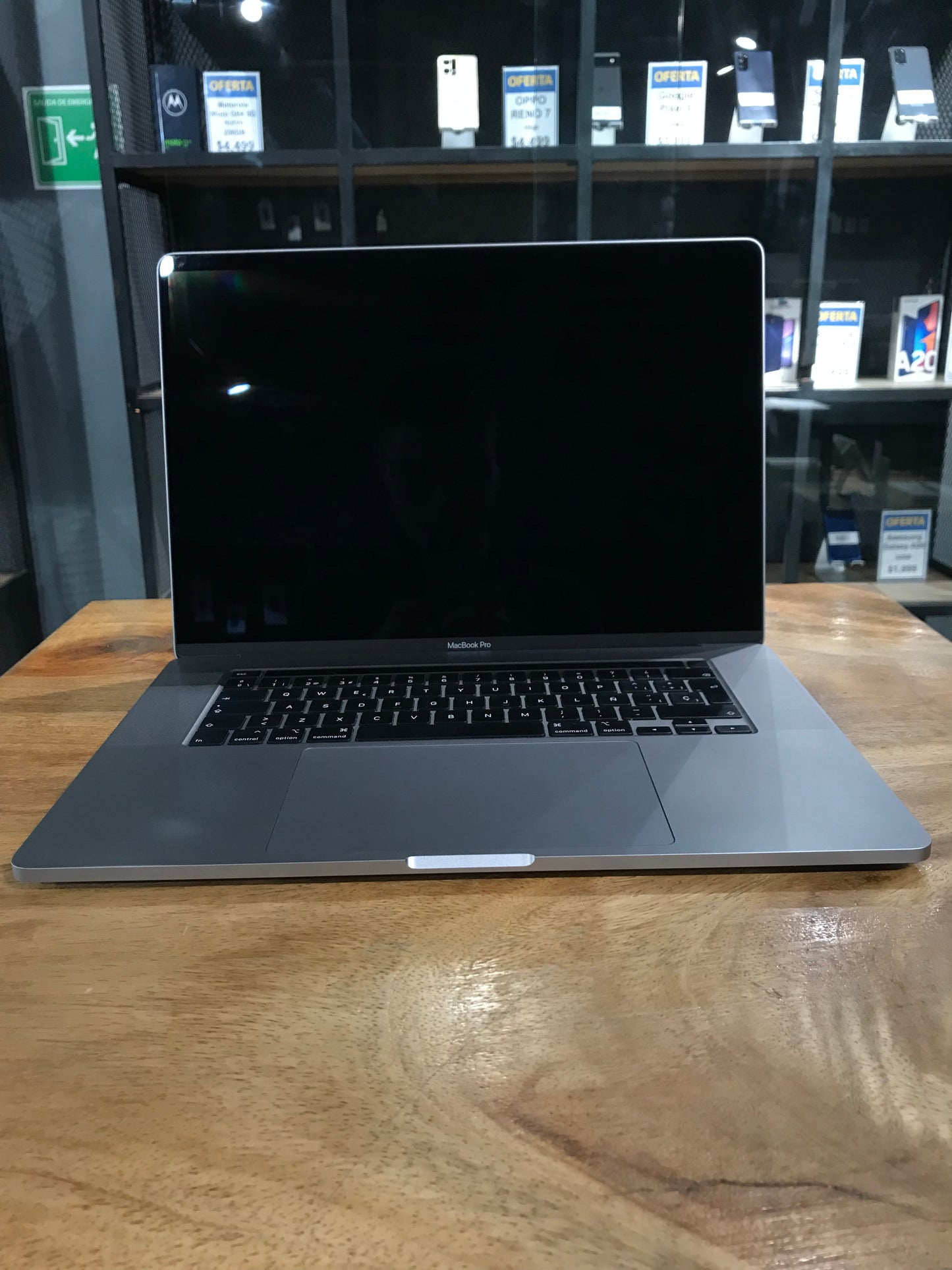 MacBook Pro 2019 16" 16 GB RAM/1TB (Producto Unico)