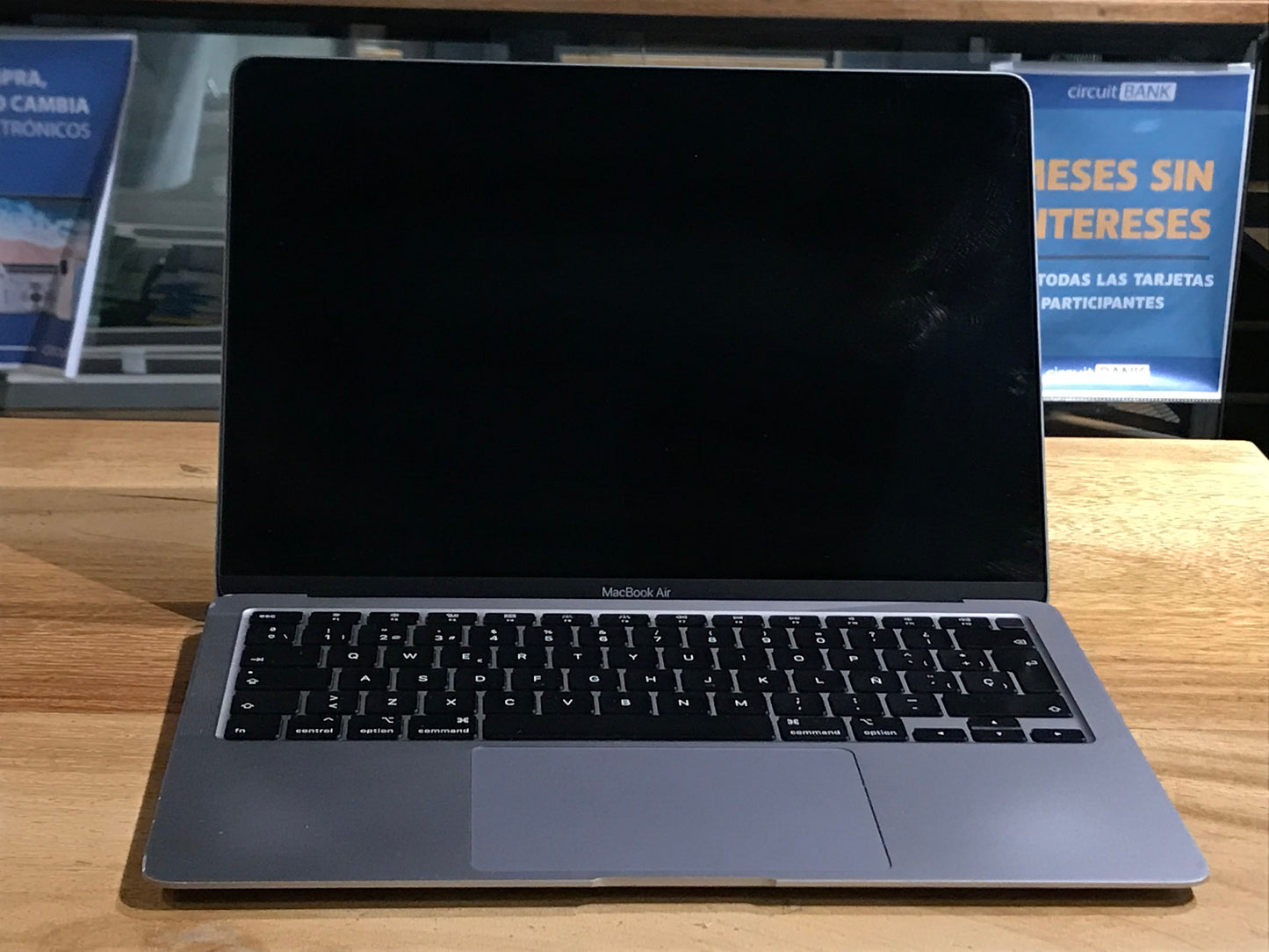 MacBook Air 13" 2020 (Producto Unico)