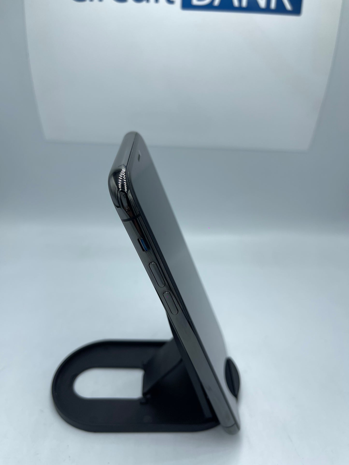 iPhone 11 Pro 64GB (Producto Único)