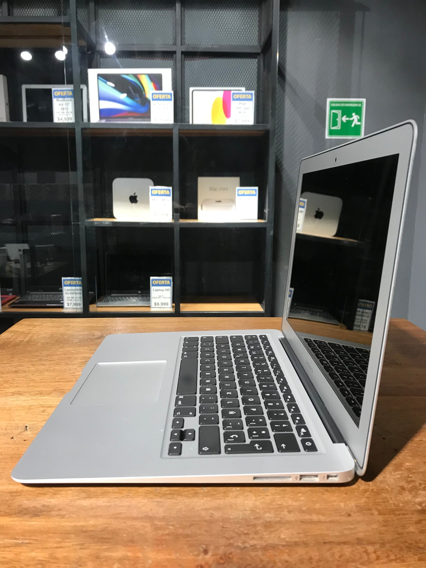 MacBook Air 13" 2017 (Producto Unico)