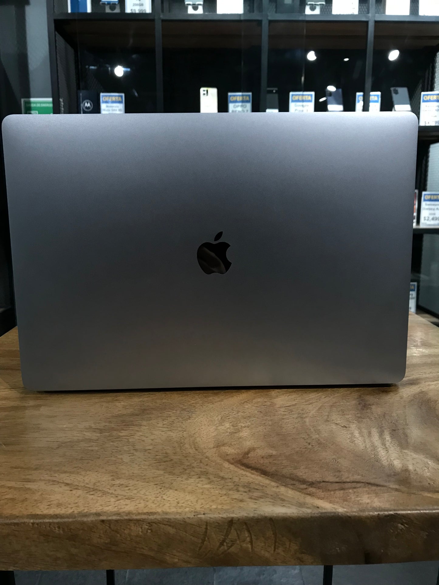 MacBook Pro 2019 16" 16 GB RAM/1TB (Producto Unico)