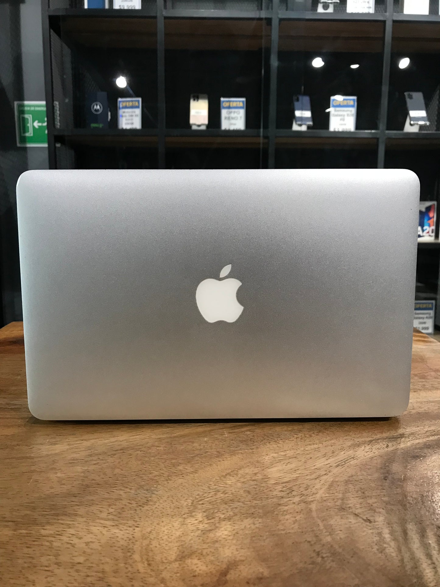 MacBook Air 11" 2013 4 RAM 128 SSD (Producto Unico)
