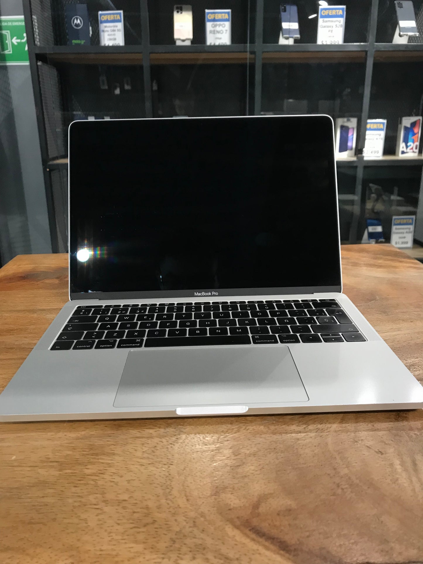 MacBook Pro 2017 13" 8 RAM  128 SSD (Producto Unico)