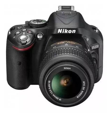 Nikon D5200 + 55-200mm (Producto Único)