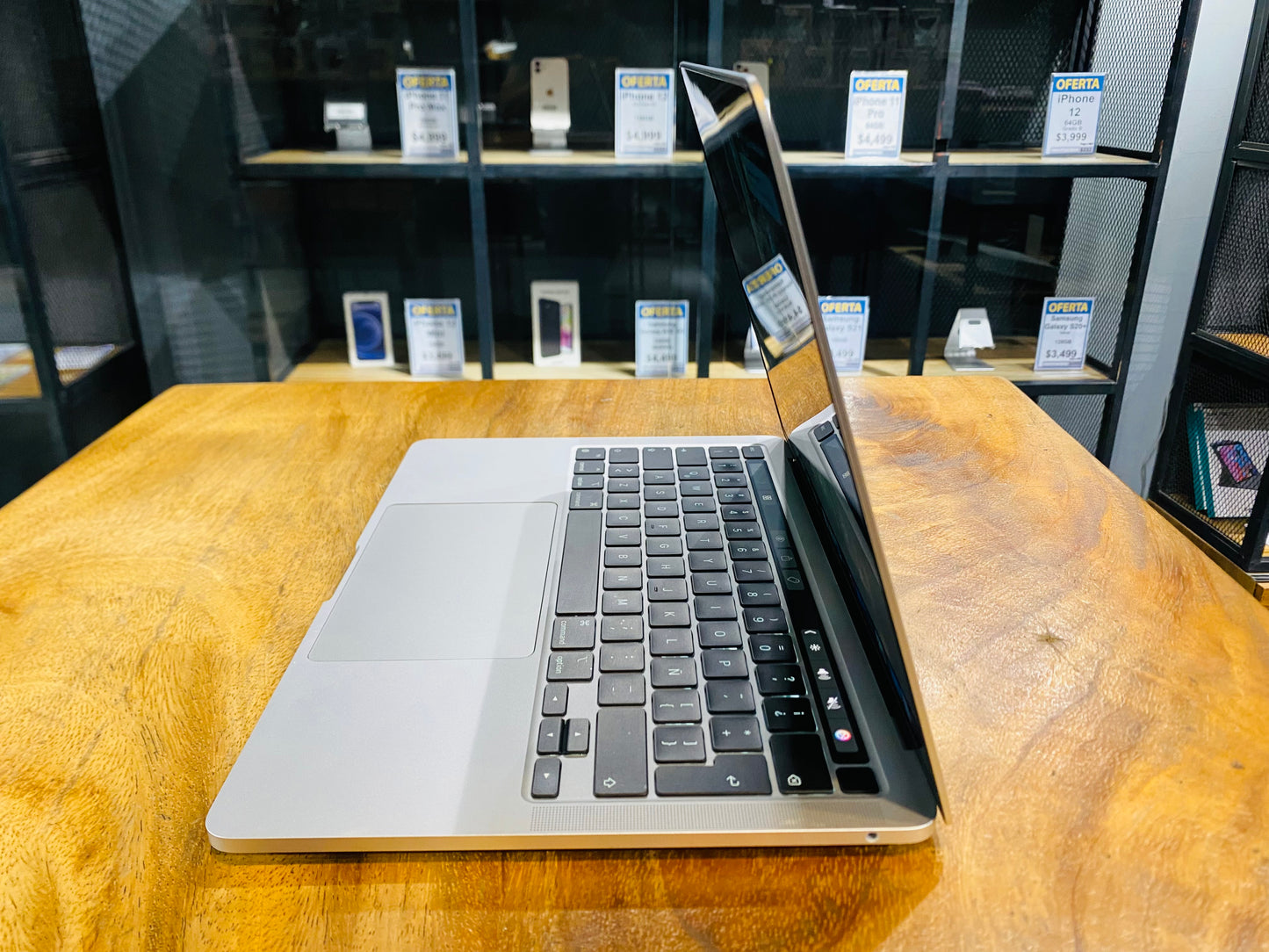 Macbook Pro 13" 2020 M1 512GB (Producto Unico)