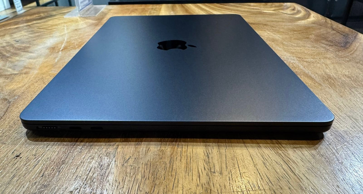 Macbook Air M2 2022 (Producto ùnico)