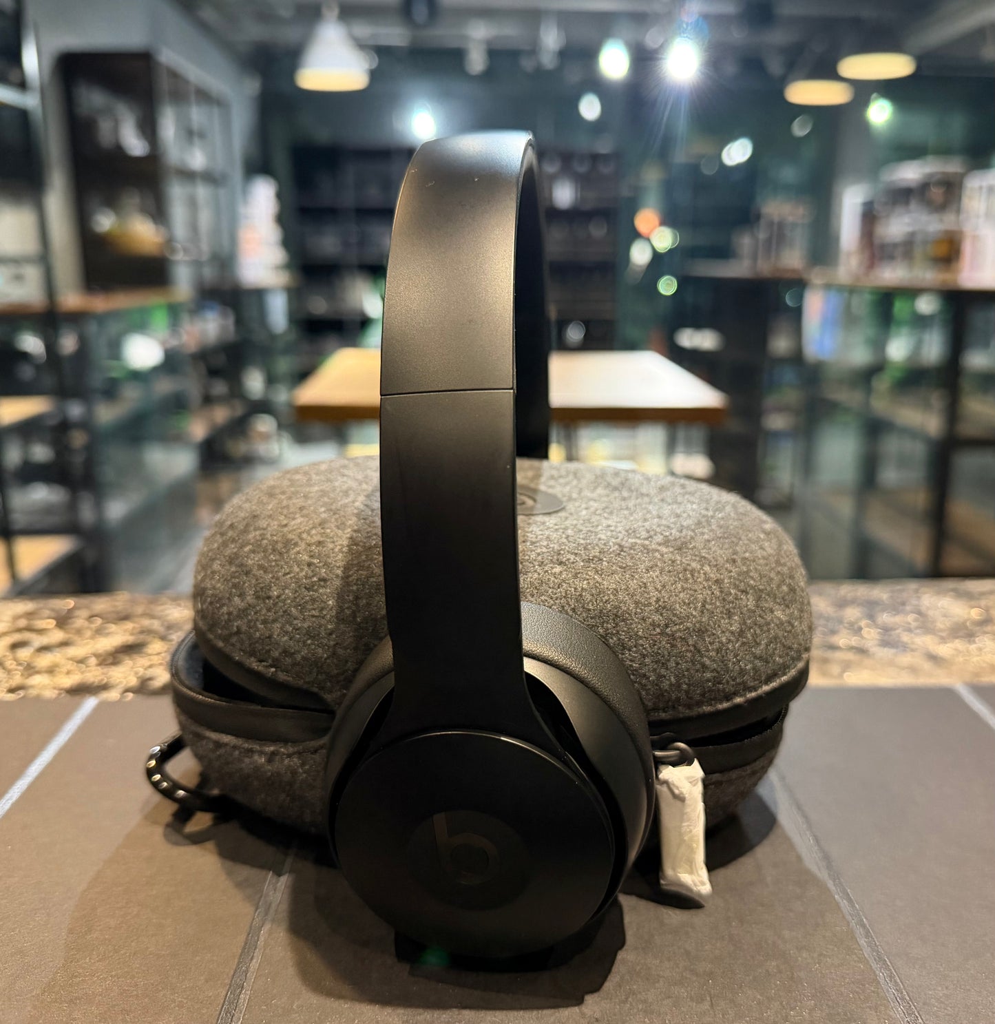 BEATS SOLO PRO (A1881)
