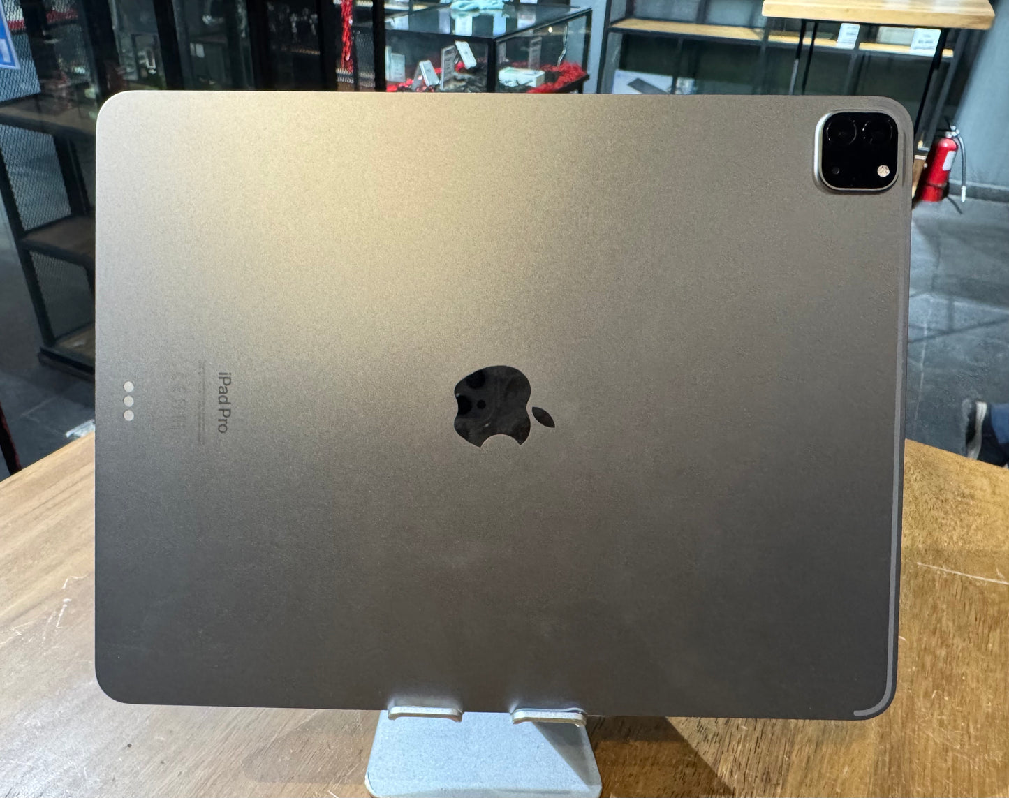 iPad Pro 12.9" 6th gen 128gb