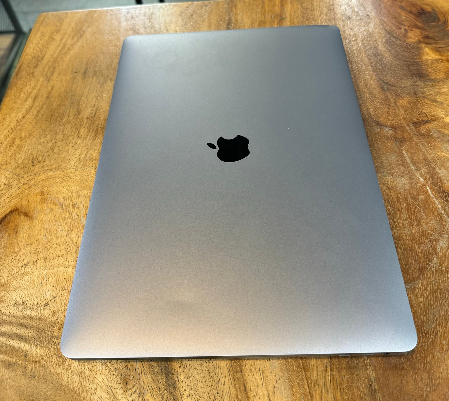 MacBook Pro 16" 2019 (Produco Ùnico)