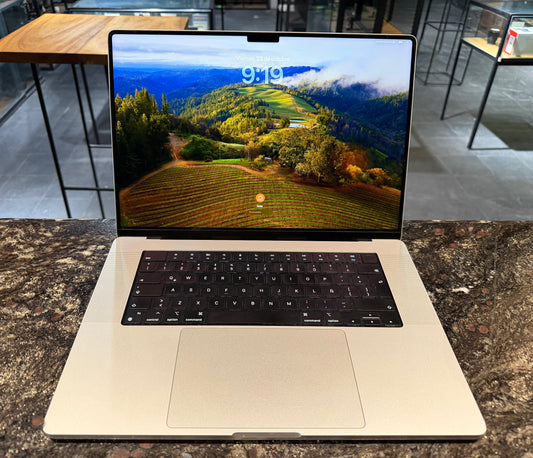 MacBook Pro 16” M1 Max 1TB SDD / 32GB RAM