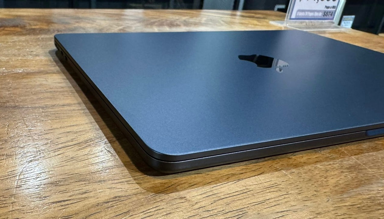 Macbook Air M2 2022 (Producto ùnico)