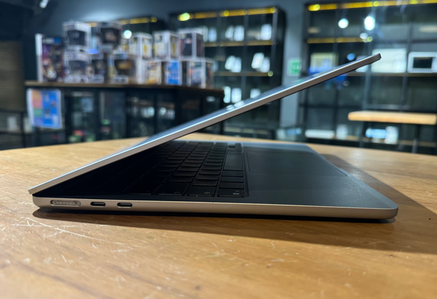 Apple Macbook Air 13" M4  2025