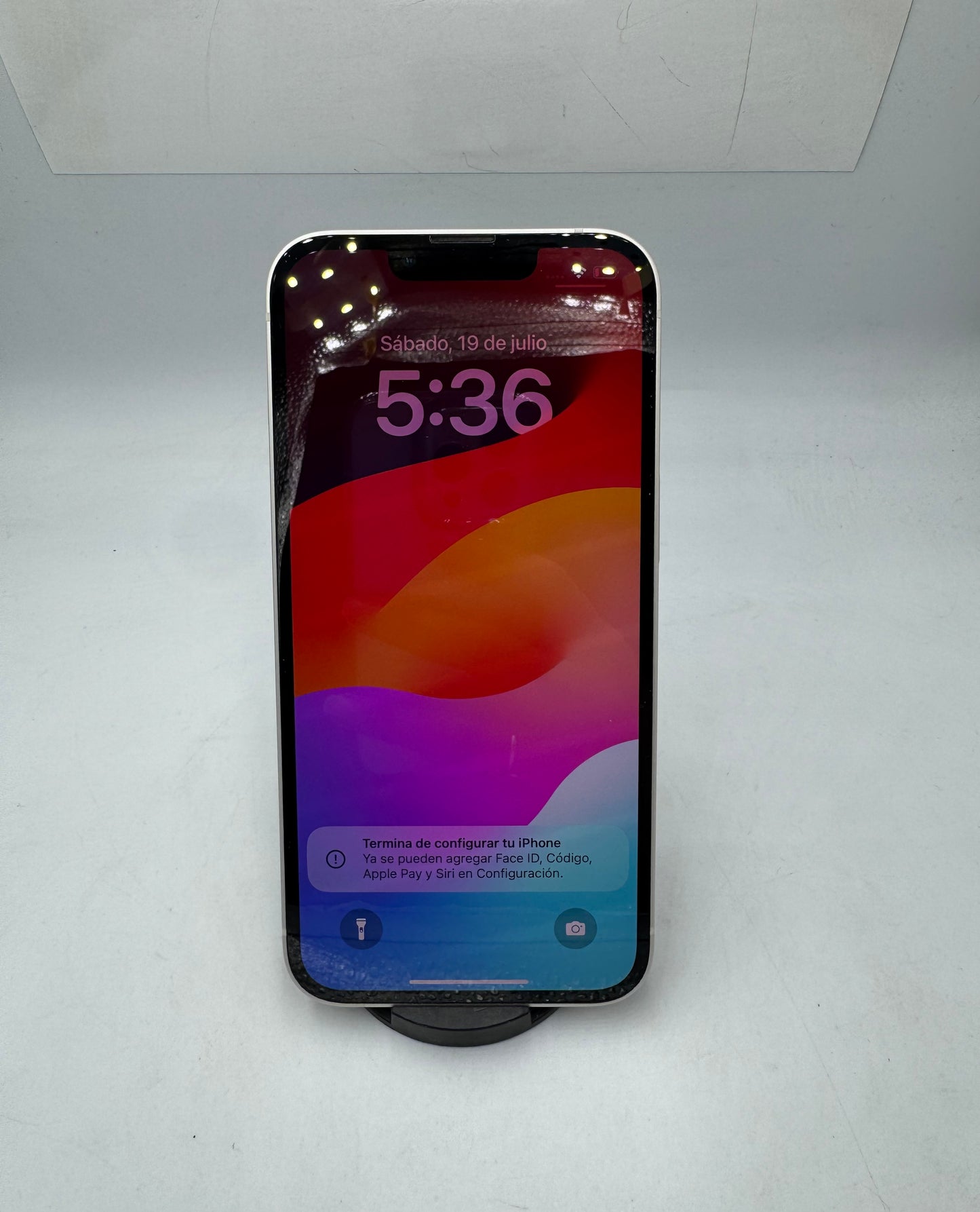 iPhone 13 128GB (Producto único)