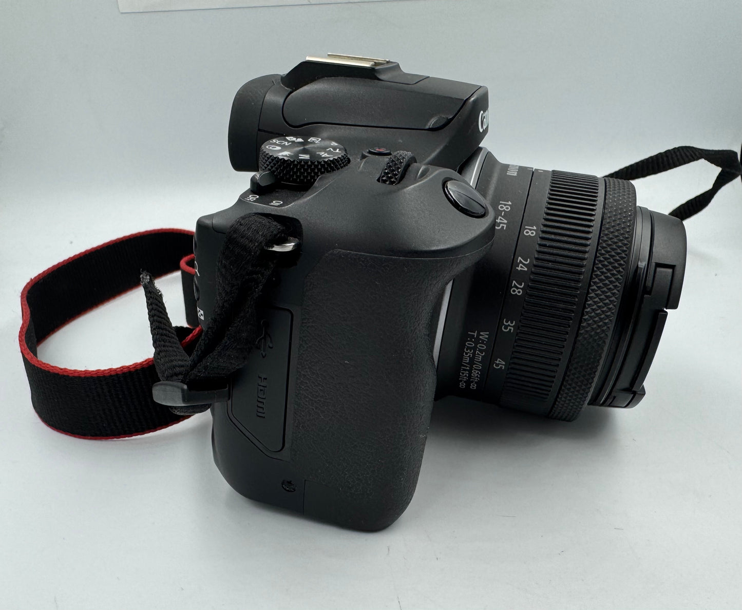 Càmara Canon EOS R100 (Producto Ùnico)
