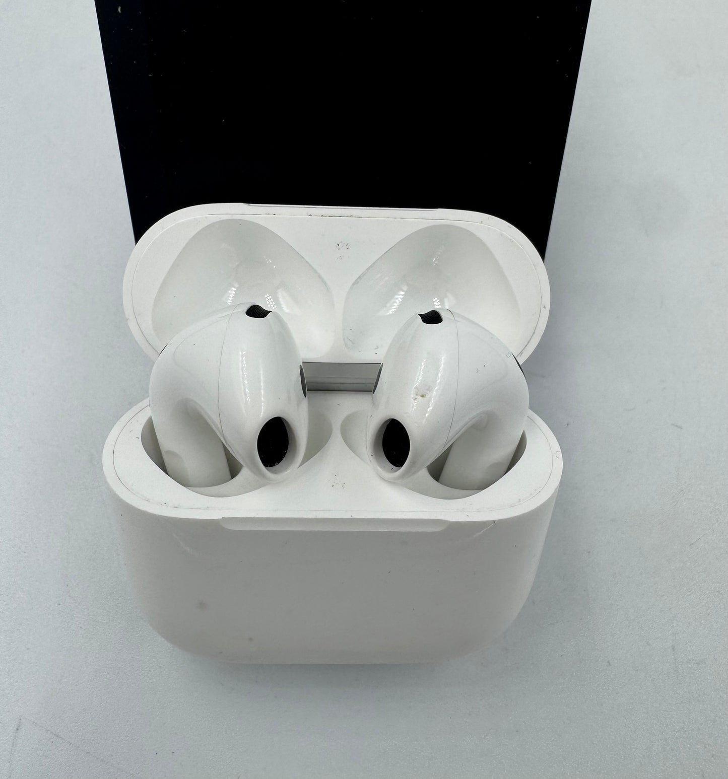 Apple AirPods 4 A3050