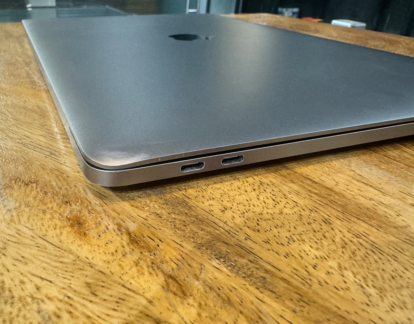MacBook Pro 16" 2019 (Produco Ùnico)