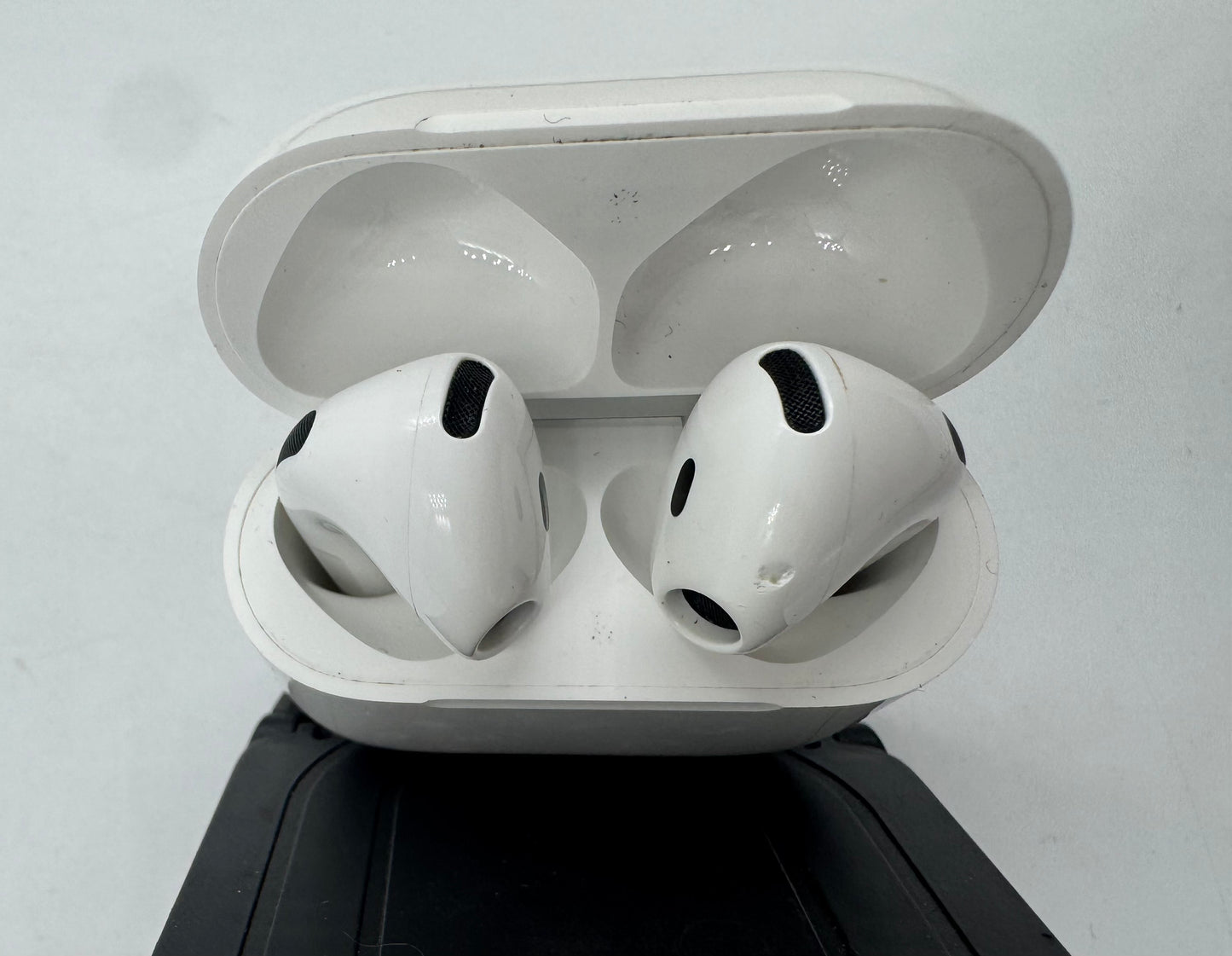 Apple AirPods 4 A3050