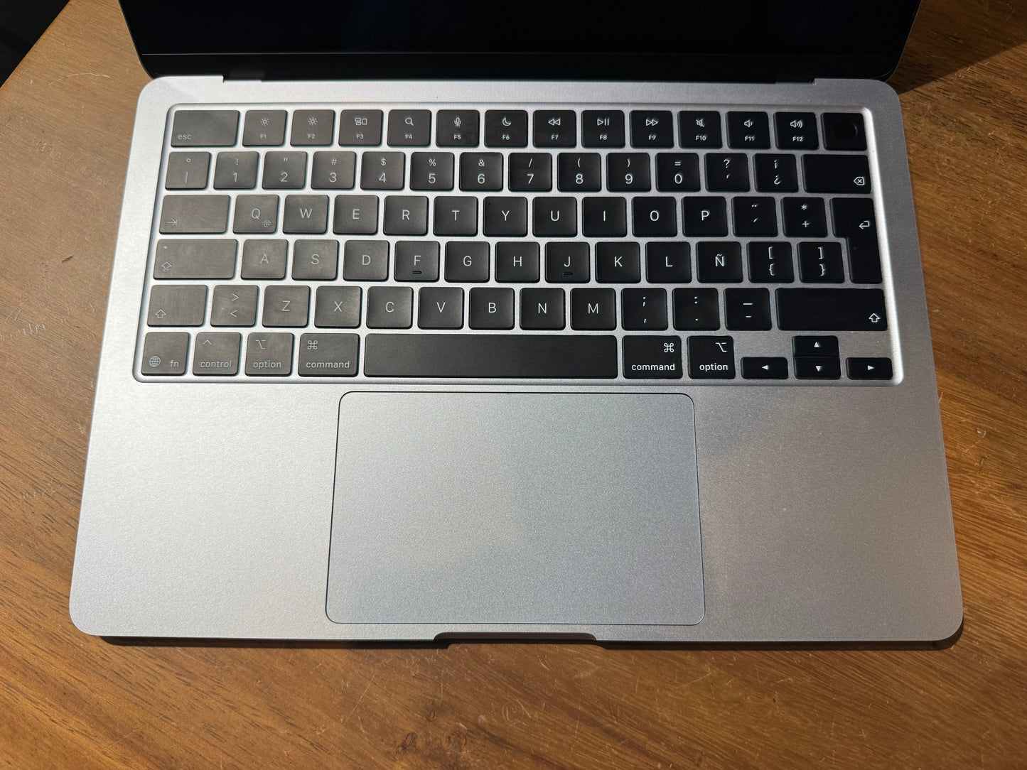 Apple Macbook Air 13" M4  2025