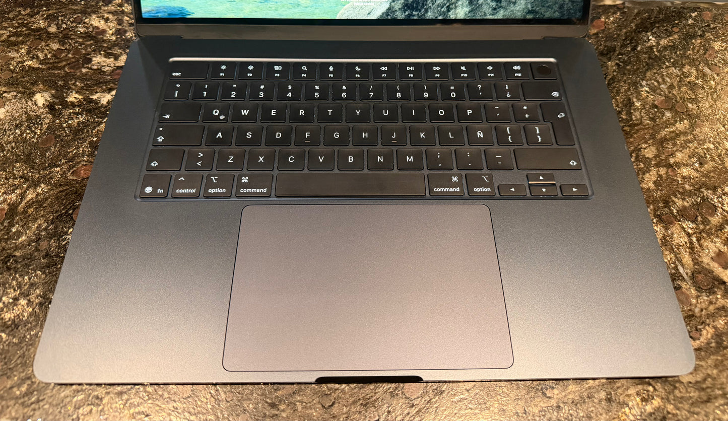 Apple MacBook Air 15" M5 2026 512GB / 16GB RAM
