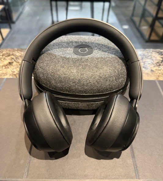 BEATS SOLO PRO (A1881)