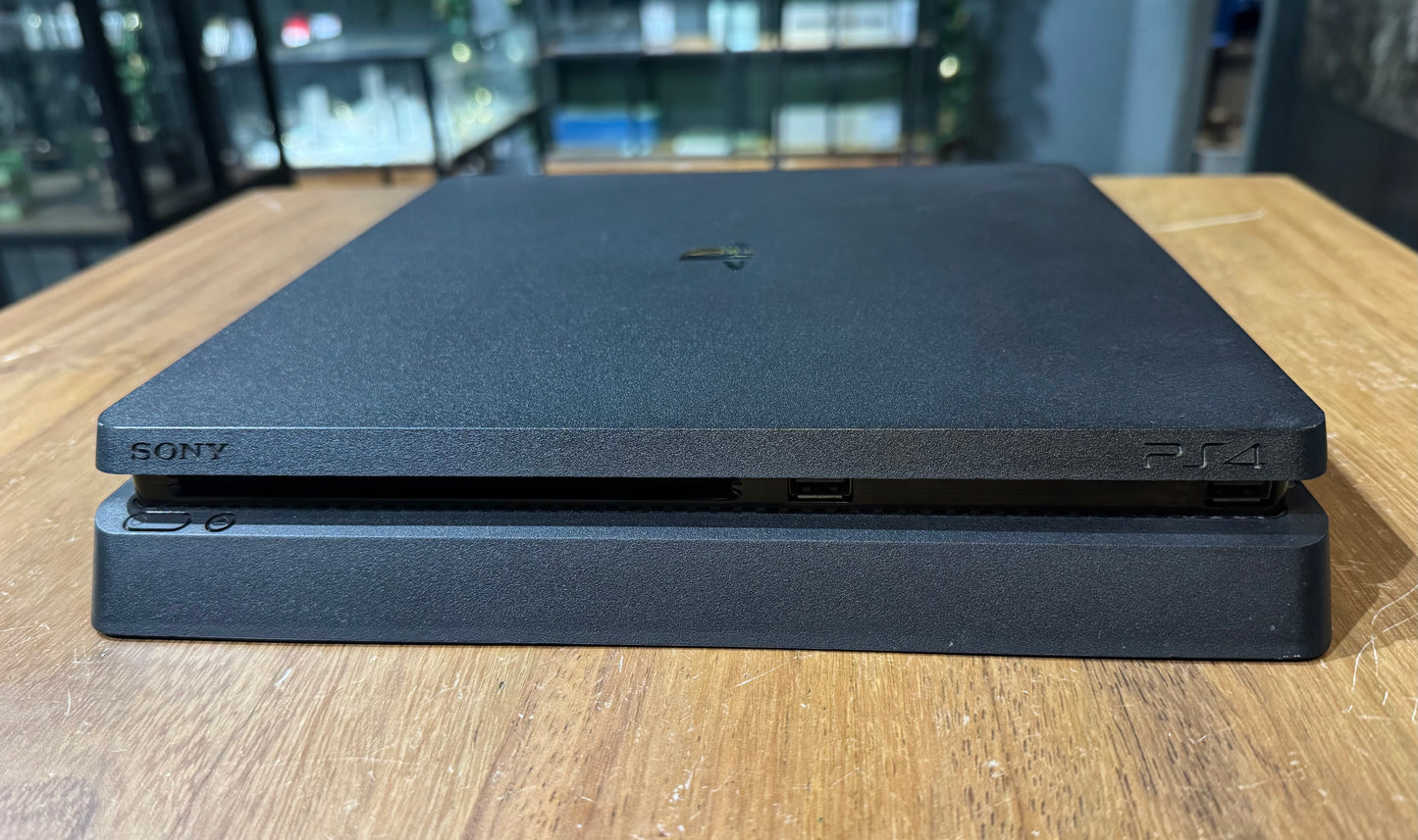 PlayStation 4 Slim