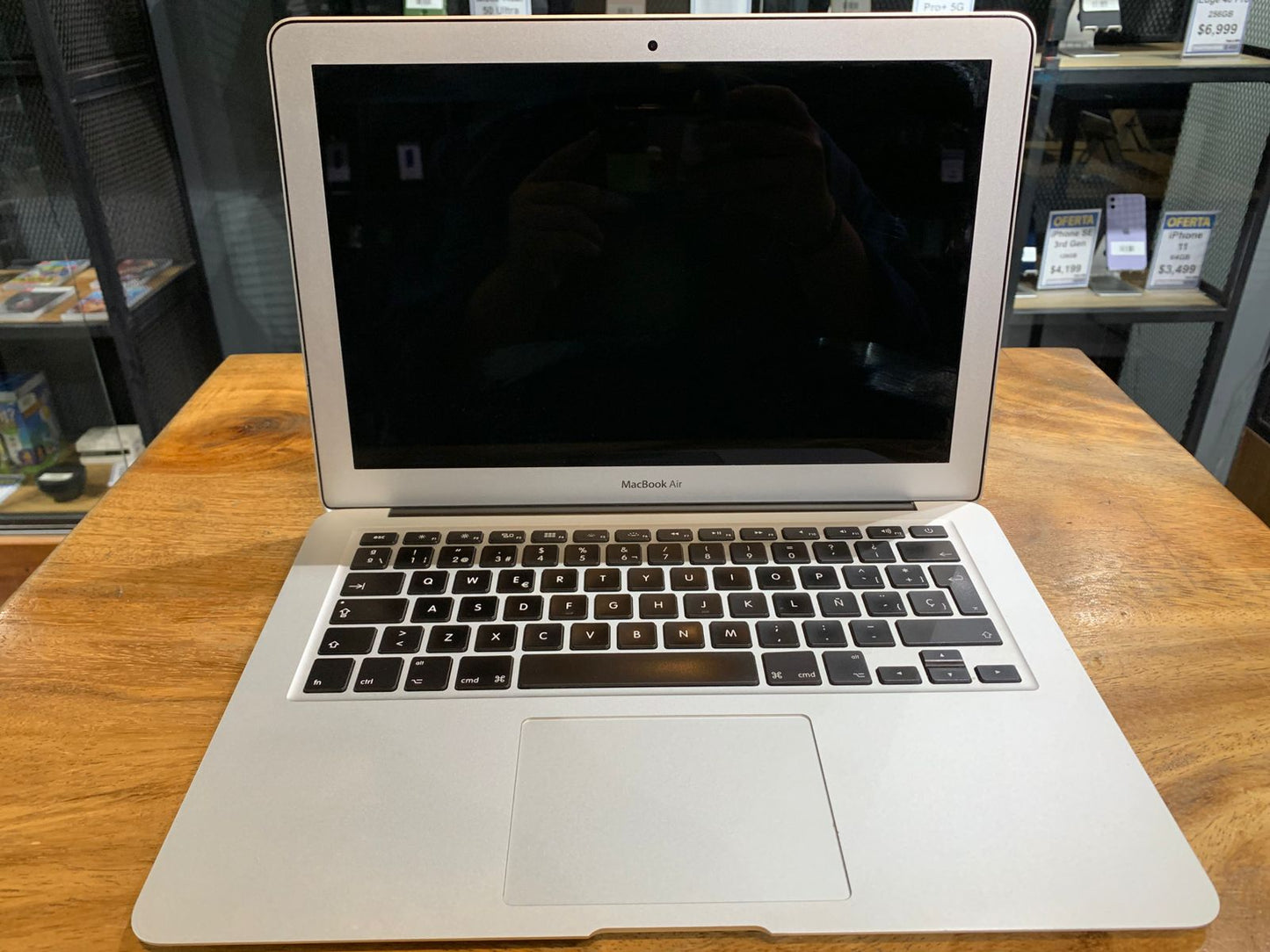 MacBook Air 2017 (Producto ùnico)