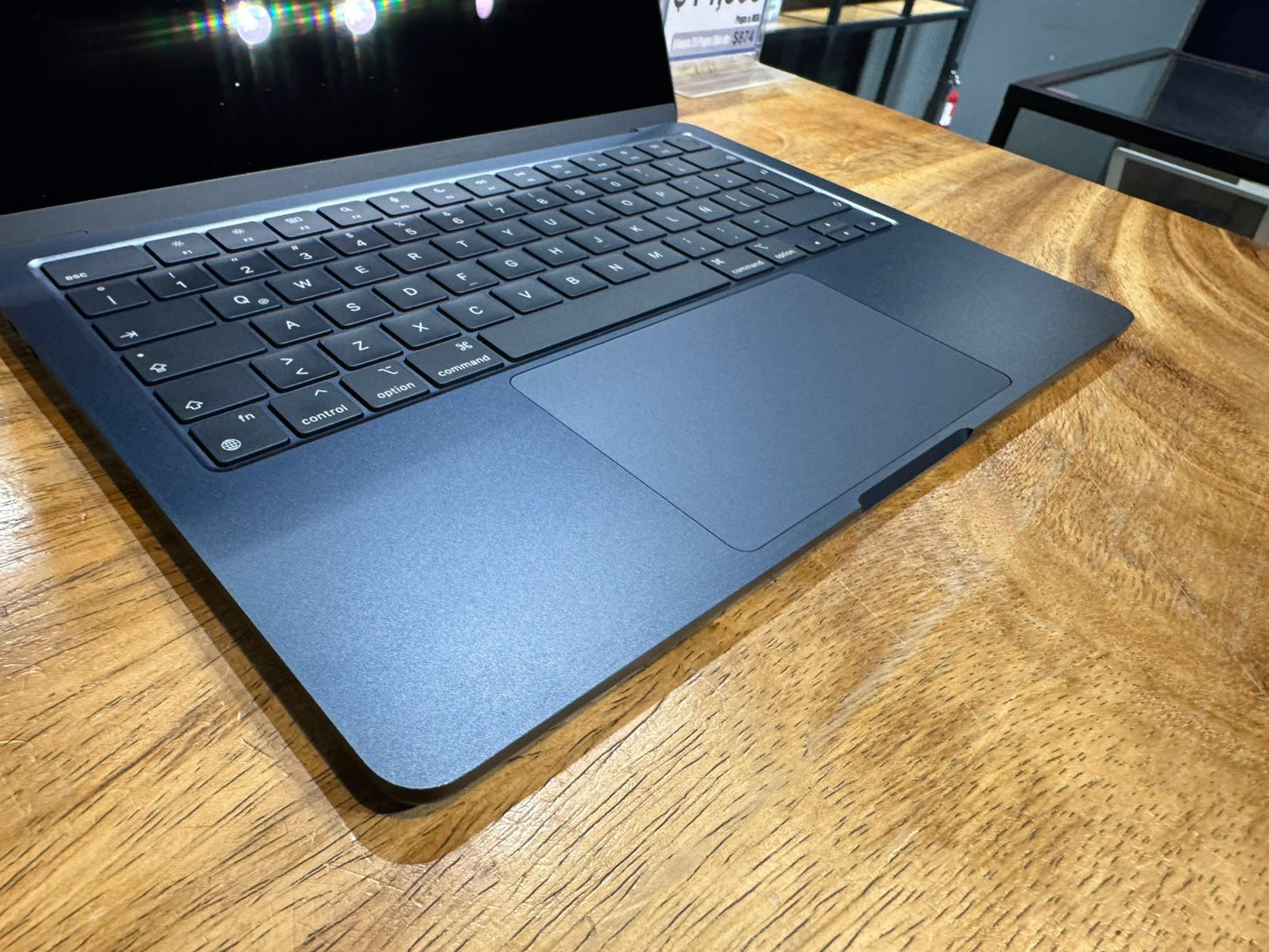 Macbook Air M2 2022 (Producto ùnico)