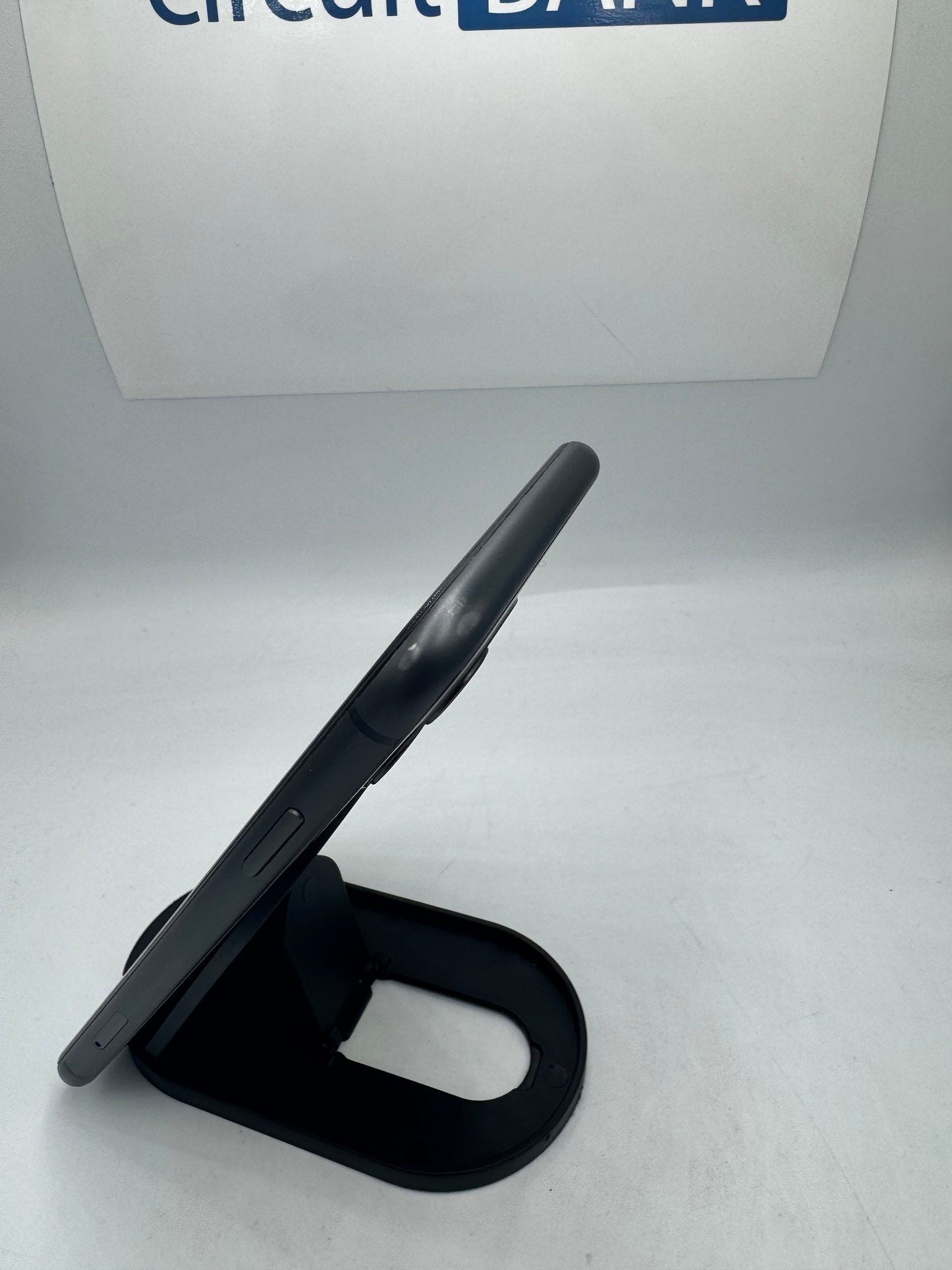 iPhone 11 64gb (producto ùnico)