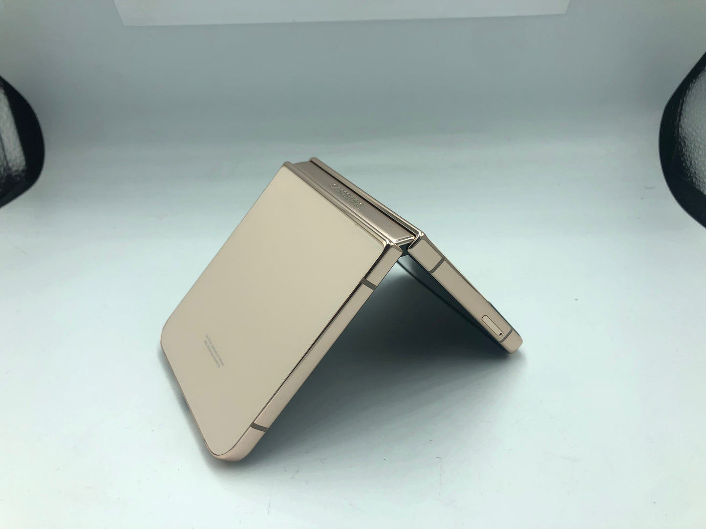 Samsung Galaxy Z Flip 4 128GB (Producto Unico)