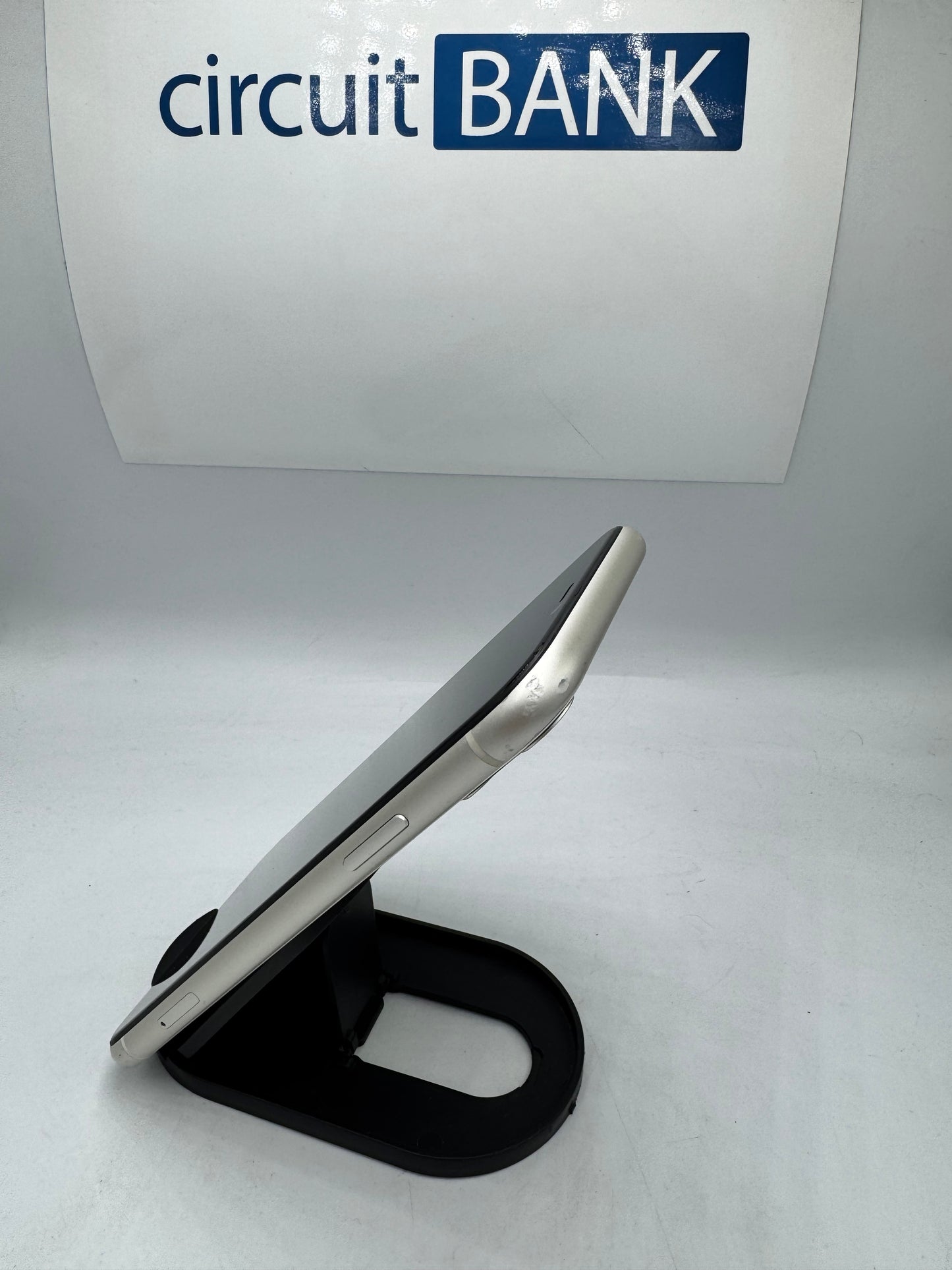 iPhone 11 64GB (Producto Unico)