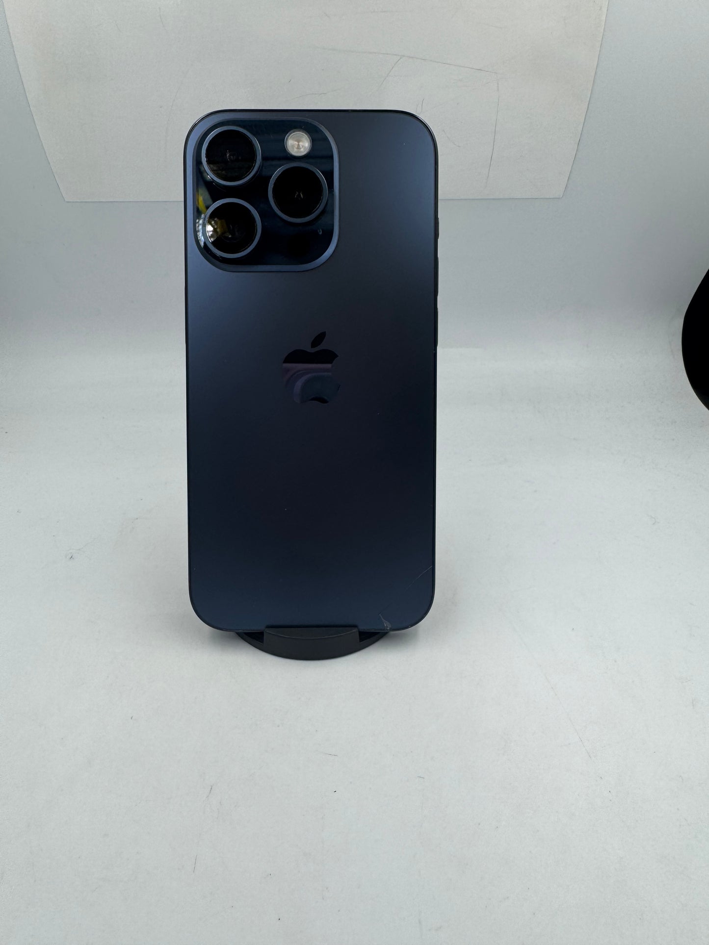iPhone 15 Pro 128GB (Producto Único)