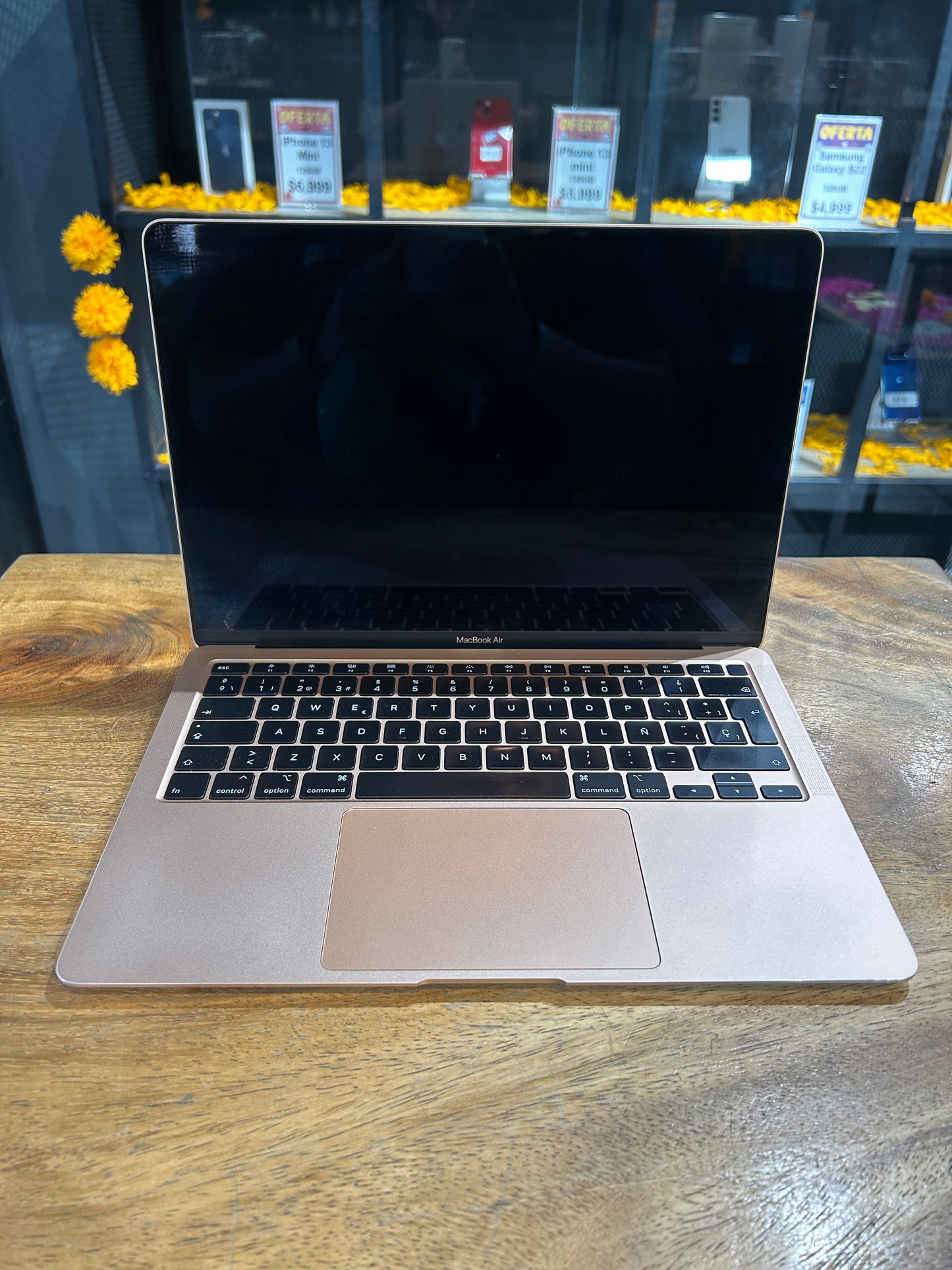MacBook Air 13" 2020 (Producto Unico)