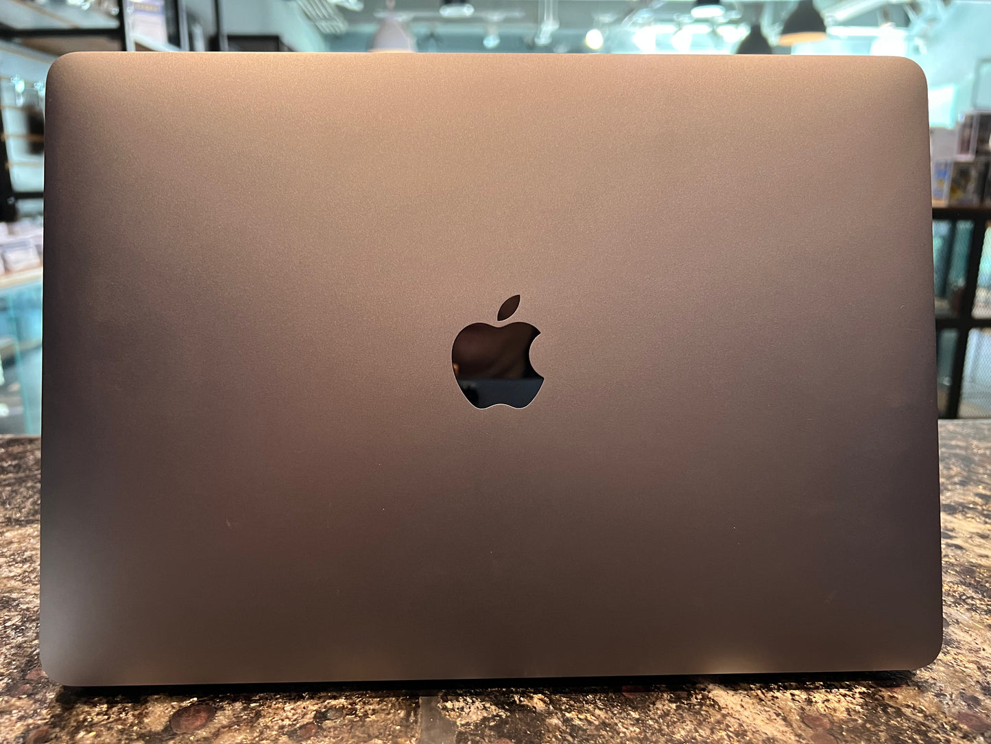 Macbook Pro 13" 2020 TouchBar 8GB / 512GB (Producto Único)