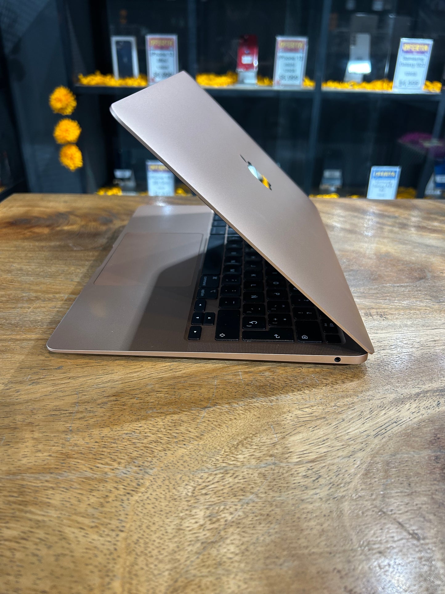 MacBook Air 13" 2020 (Producto Unico)