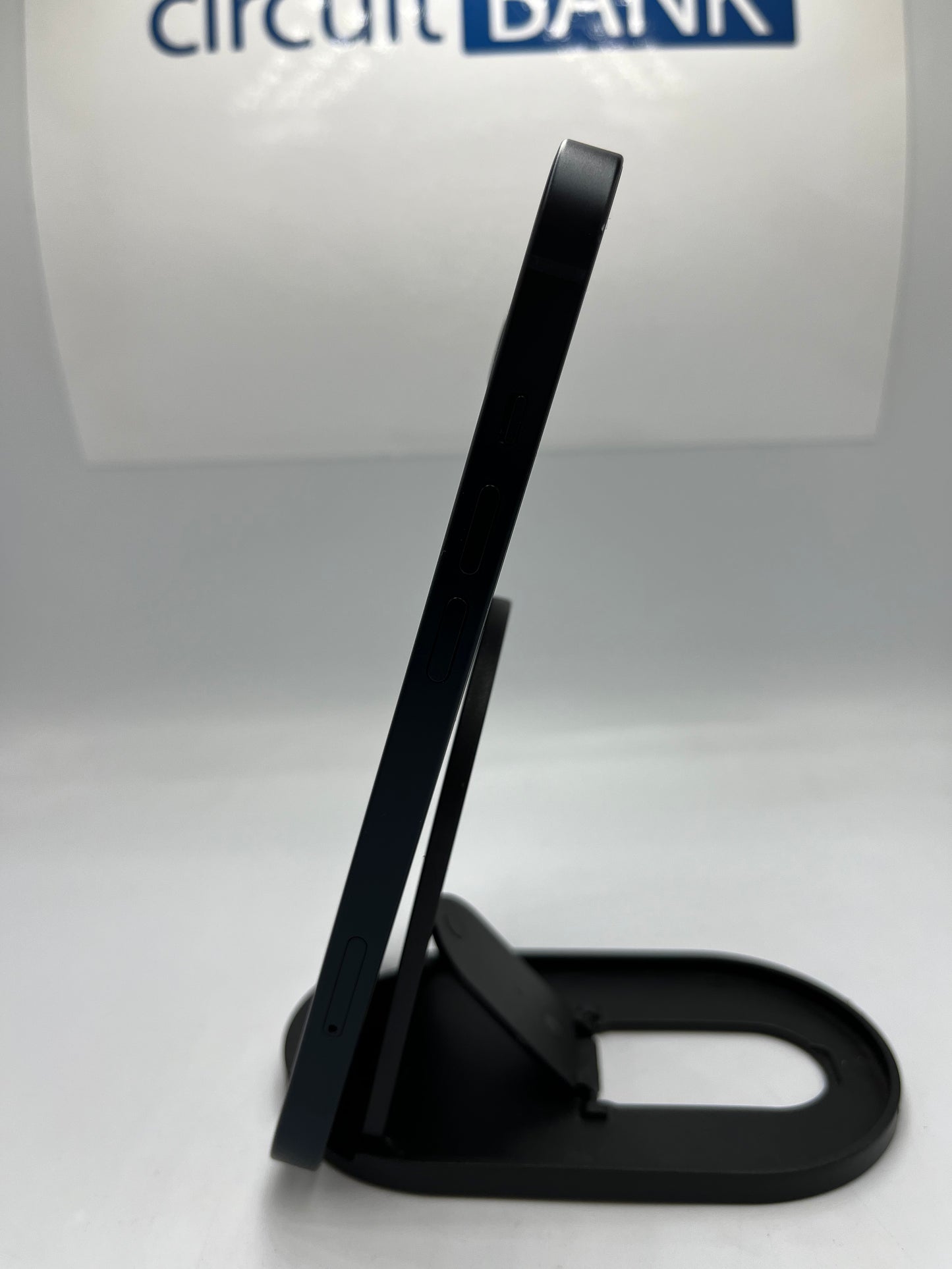 iPhone 13 128GB (Producto Único)