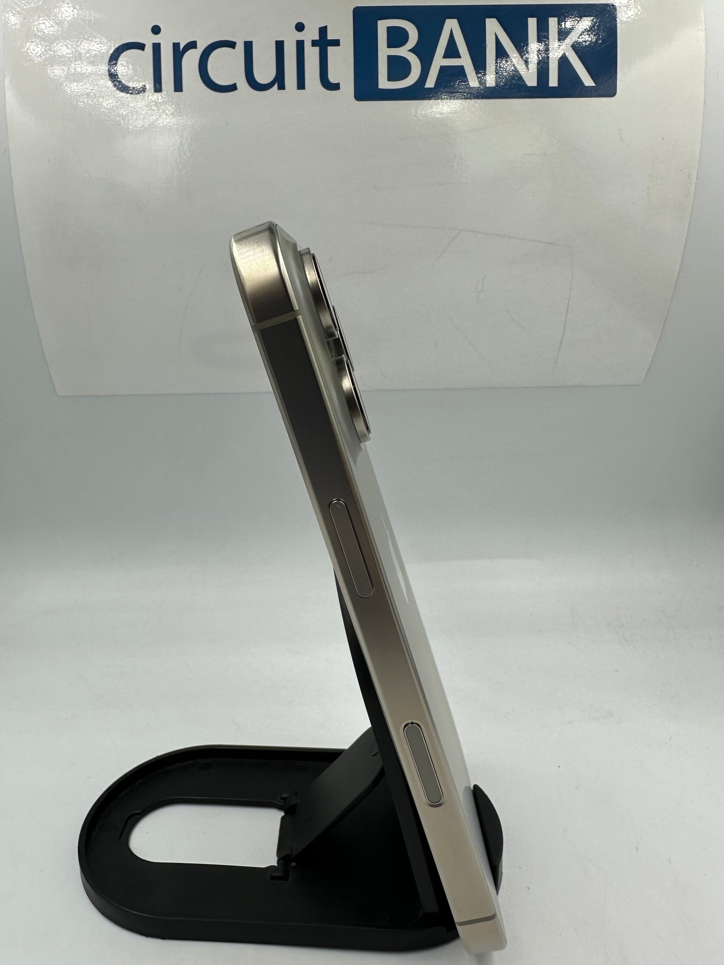 iPhone 16 Pro E-Sim 1TB (Producto Único)