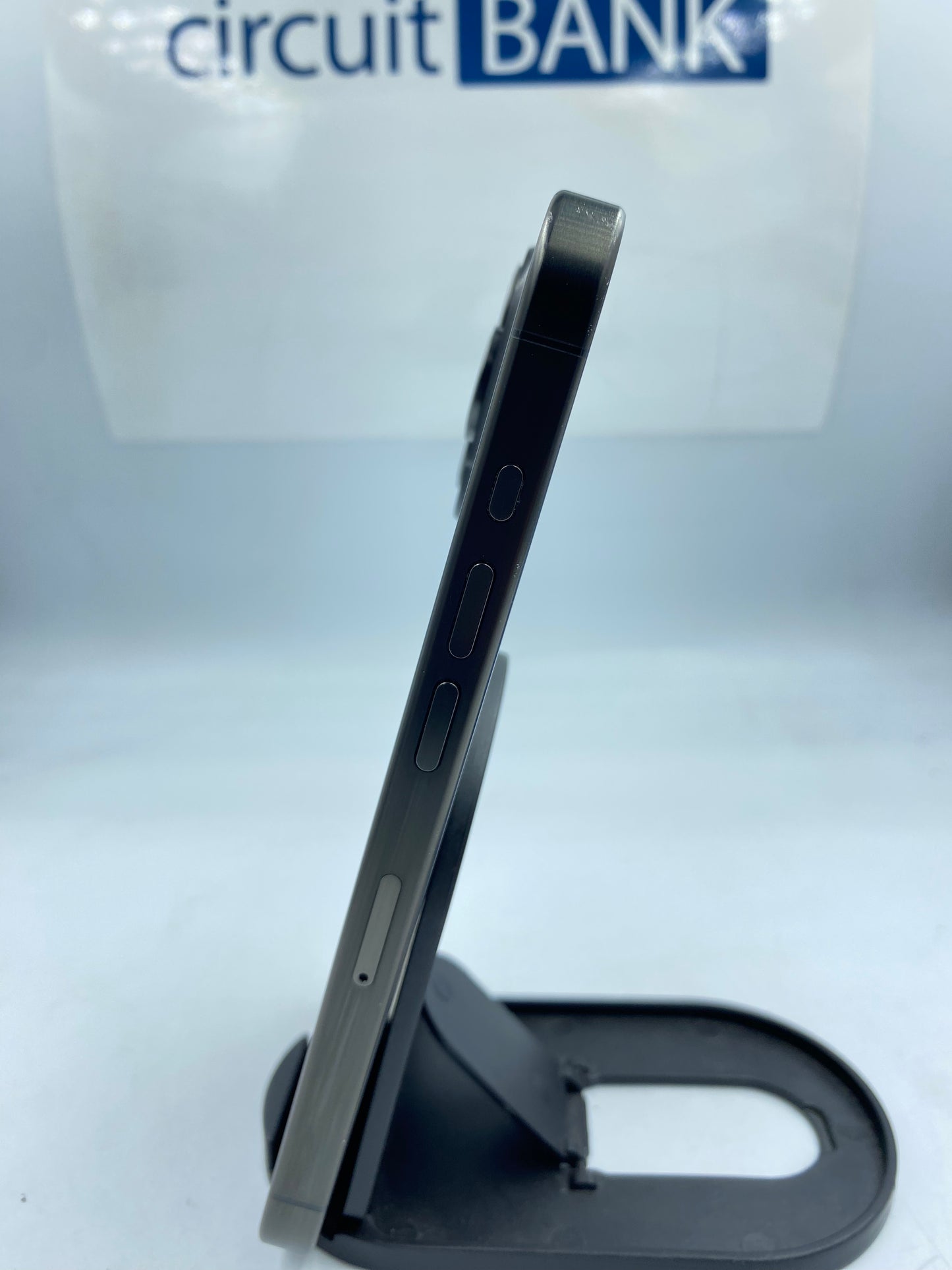iPhone 15 Pro 128GB (Producto Único)