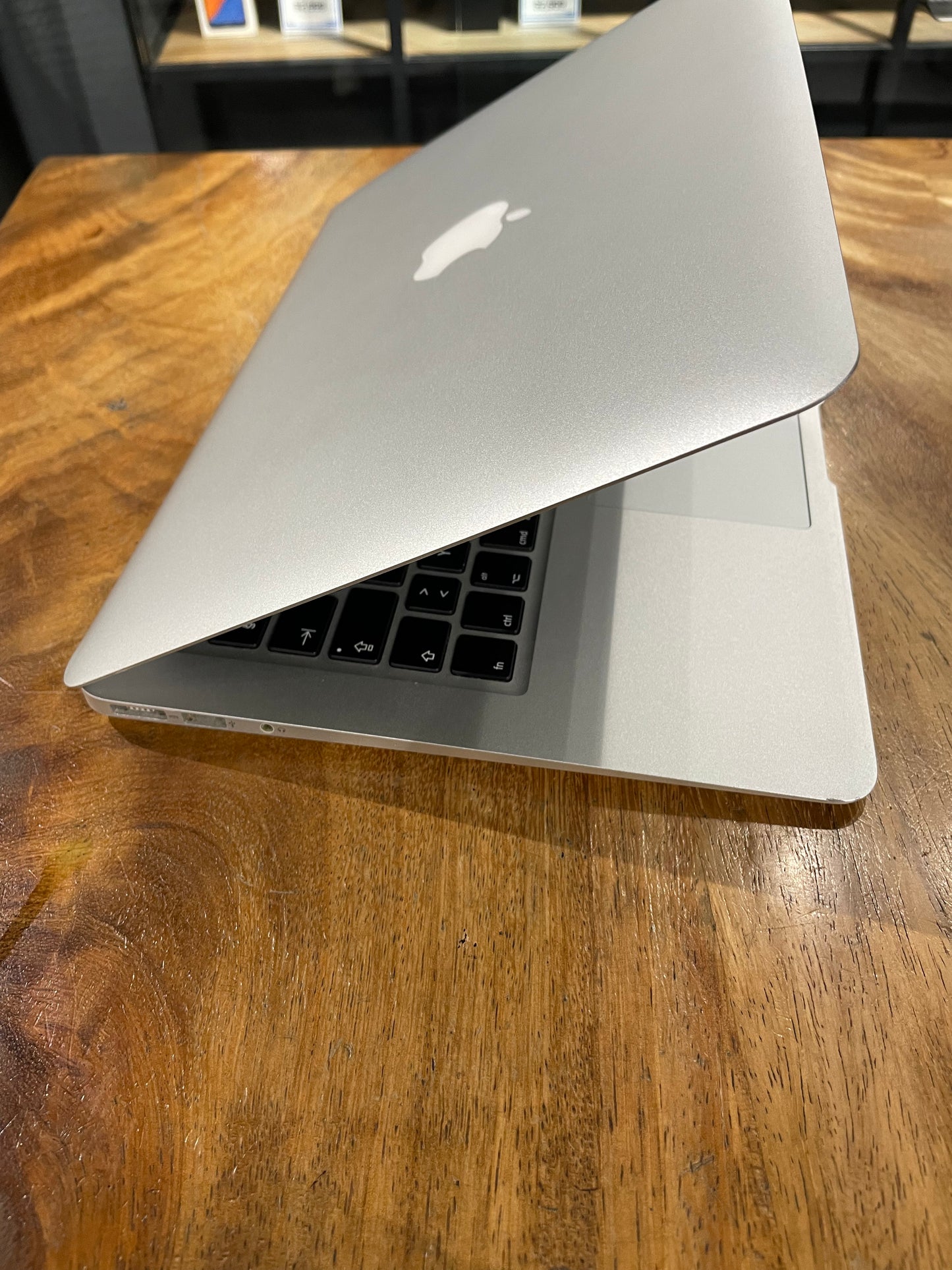 Macbook Air 13" 2017 (Producto Único)