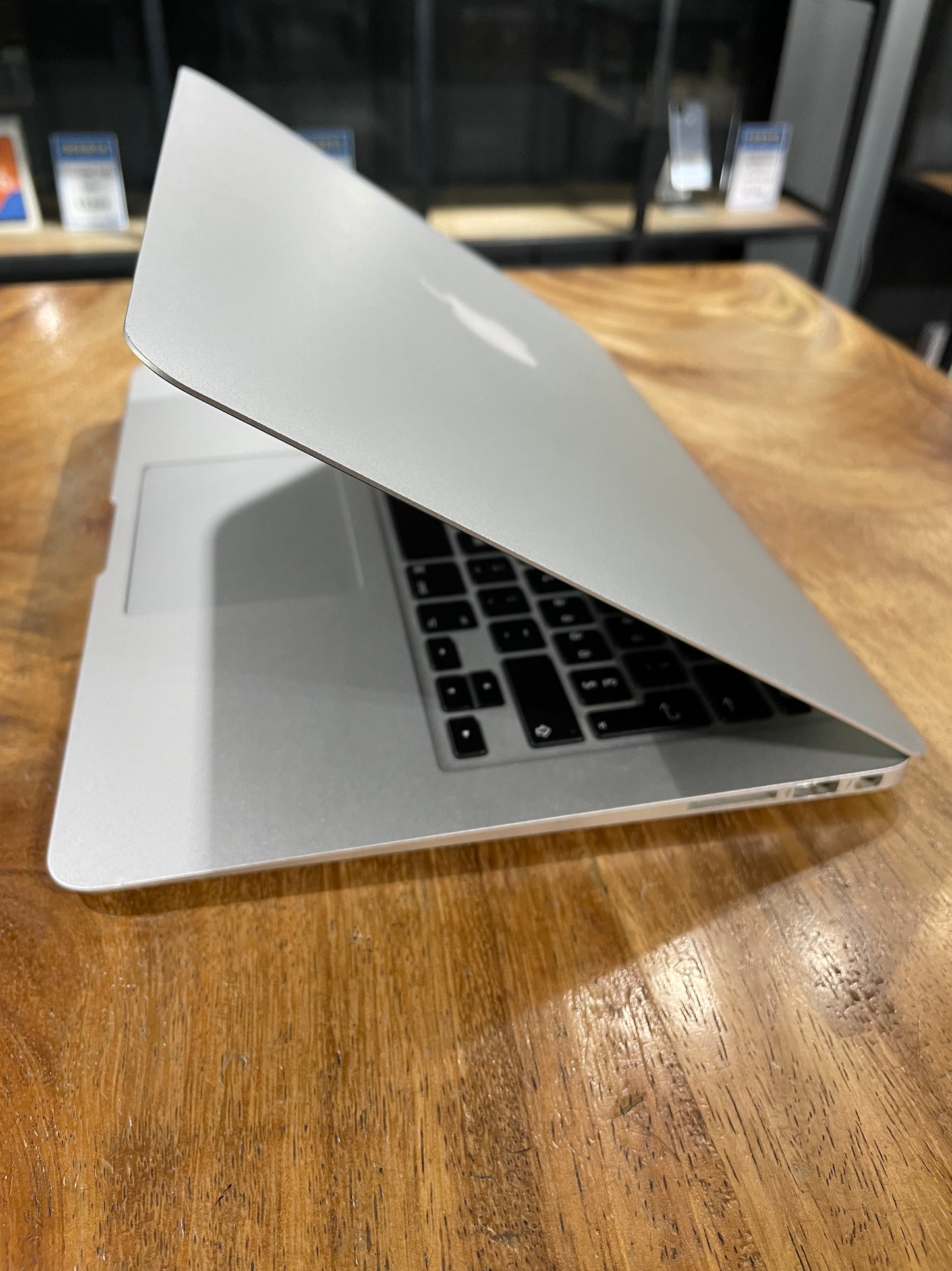 Macbook Air 13" 2017 (Producto Único)
