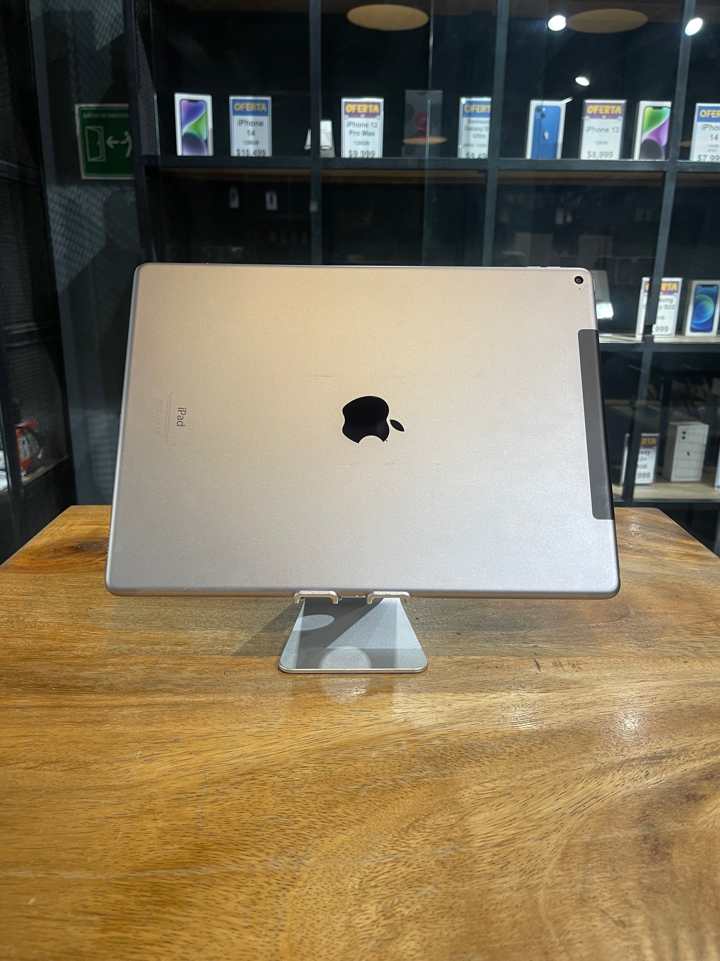 iPad Pro 12.9" 1st Gen 128GB (Producto Unico)