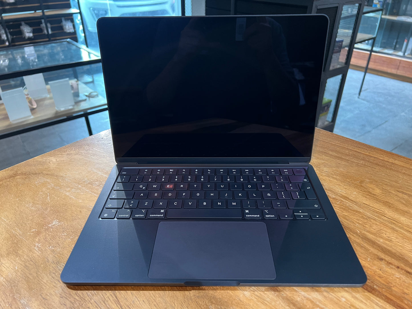 MacBook Air 13.6" 2022 M2 256 GB / 8 GB RAM (Producto Unico)