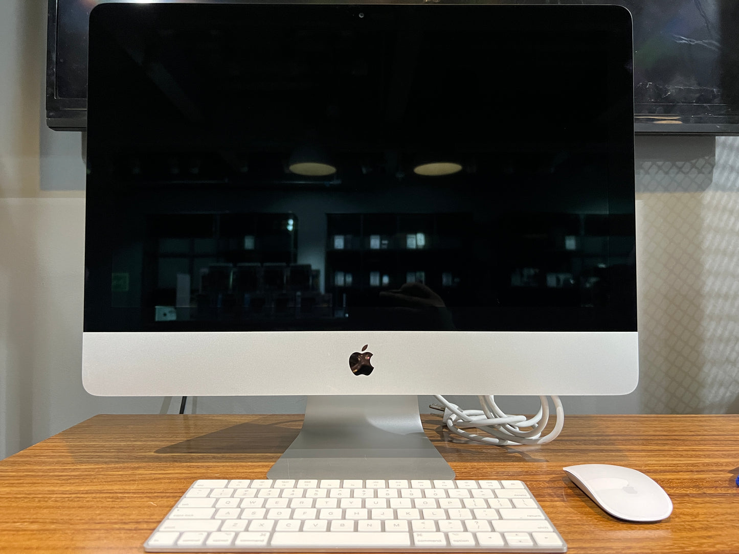 iMac 21.5" 4K 2019 1TB HDD / 16GB RAM (Producto Único)