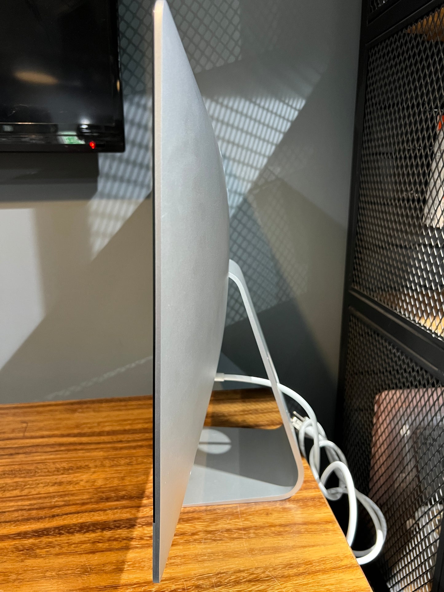 iMac 21.5" 4K 2019 1TB HDD / 16GB RAM (Producto Único)